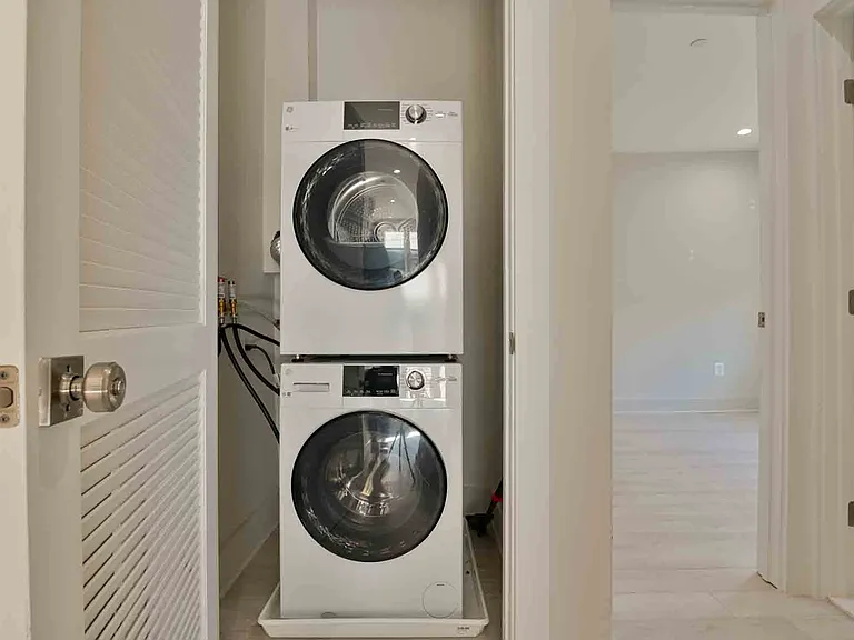 839 Kennedy St NW #108 — Photo 6