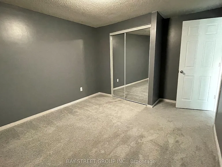 27 Lindsay Ct — Photo 20