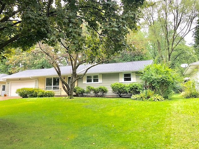 2nd image of 1796 Aspen Ln