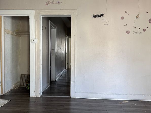 indianapolis-indiana-347130856 picture