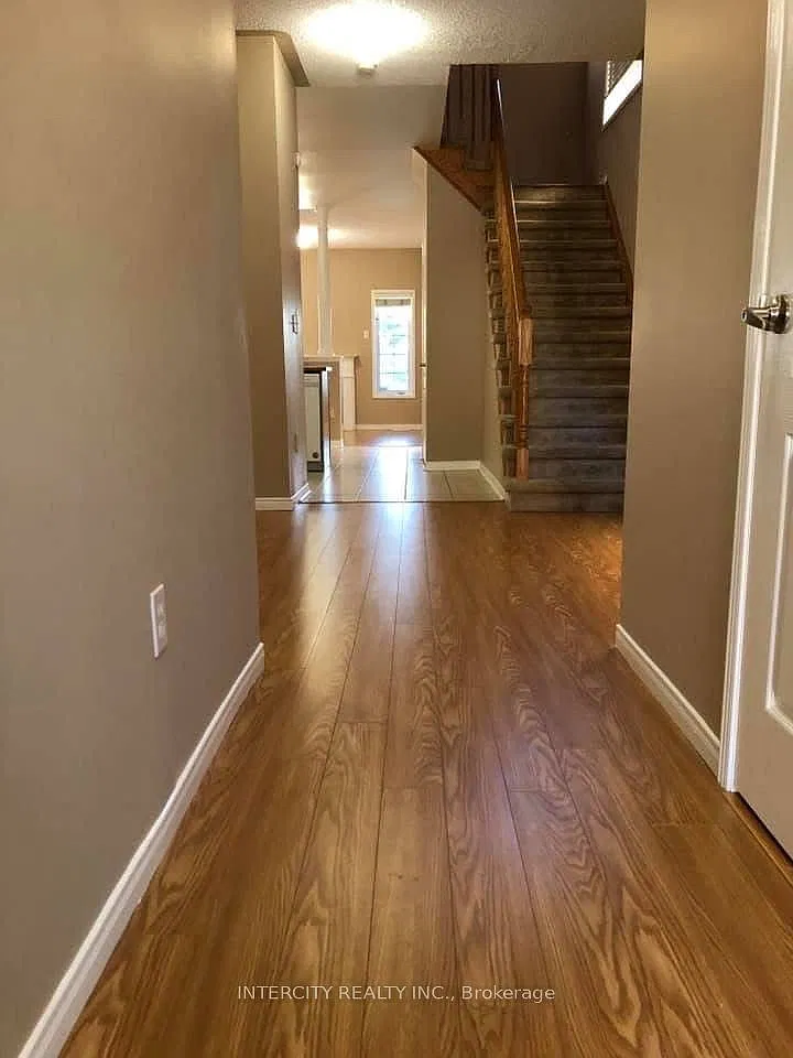 3 bed, $2,950 — Photo 2