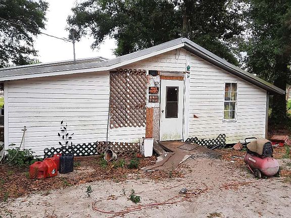 3rd image of 274 SW Seminole Ter