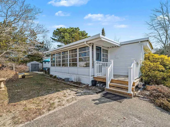 122 Redwood Dr, Barnegat, NJ 08005
