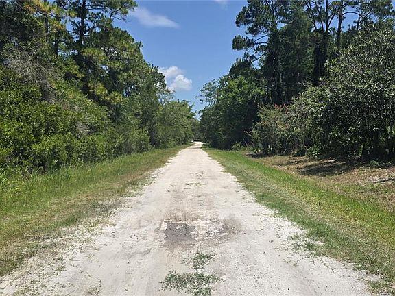 2nd image of 135 STARLIGHT ROAD