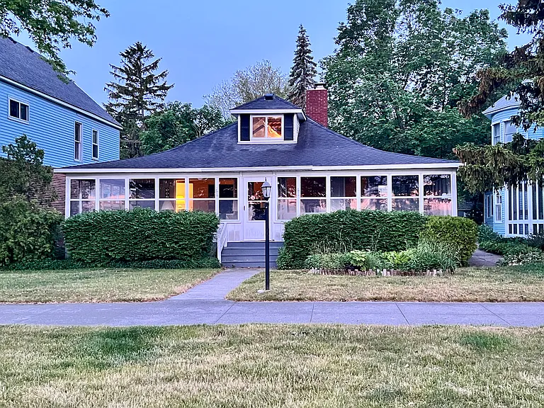 4046 Gratiot Ave — Photo 2
