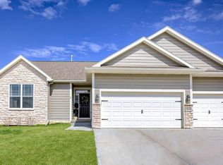 19124 Murray Trl, Gretna, NE 68028