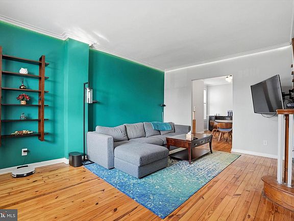 3rd image of 425 Righter St