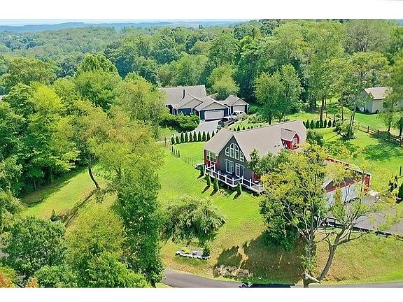 4th image of 10 Grant Rd