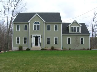 30 Lovell St, Mendon, MA 01756