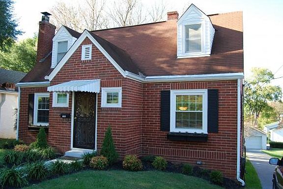 3rd image of 1380 Farragut Ave
