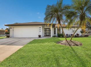 419 N Shore Dr, Osprey, FL 34229