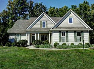 93 Garden Dr, Fairport, NY 14450