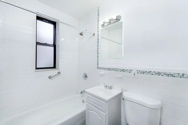 Rented by Nest Seekers International | media 8