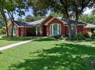 845 Hunters Glen Trl, Fort Worth, TX 76120