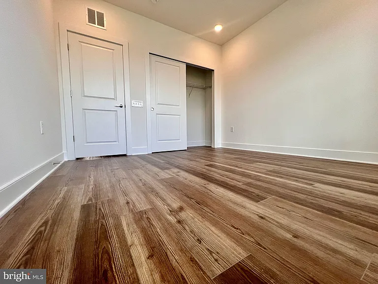 10840 Cedar Ave — Photo 16