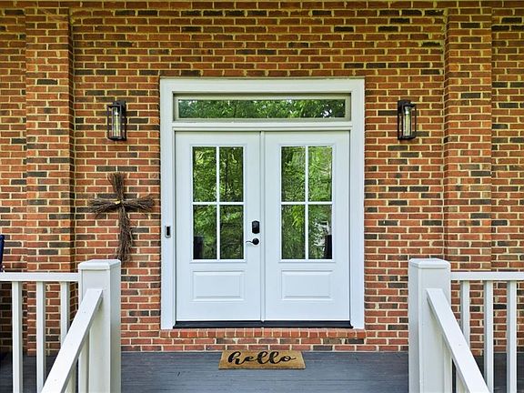 4th image of 130 Farm Hill Cir