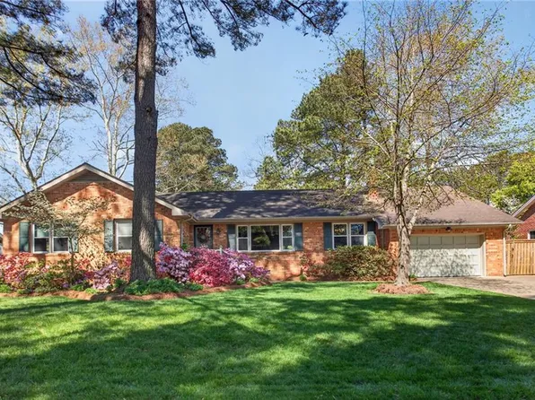 1109 Cresthaven Ln, Virginia Beach, VA 23464