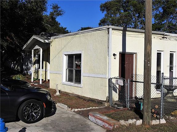 4th image of 1069 E Grove Ave