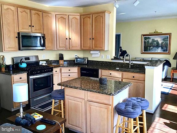 5th image of 1312 Scottsdale Dr Unit 261
