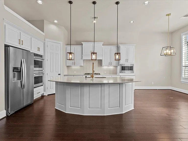 1117 Hancock Springs Ln — Photo 1