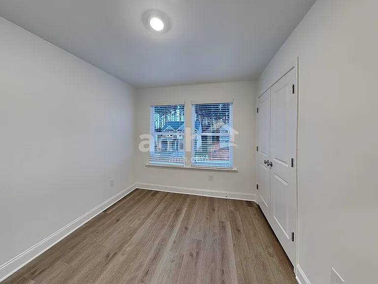 1568 Aquamarine Dr — Photo 17