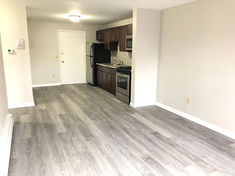 42 Oakland Ave — Photo 5