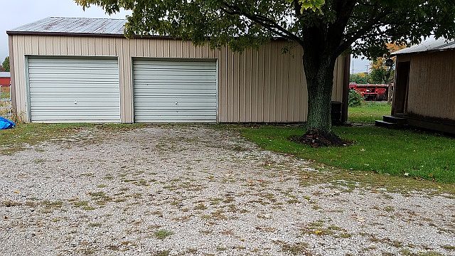 2nd image of 8844 N 1100th St