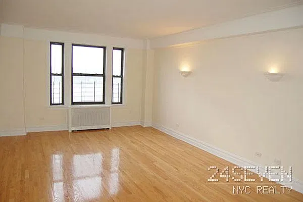 Rented by 24 7 NYC Realty Inc. | media 30