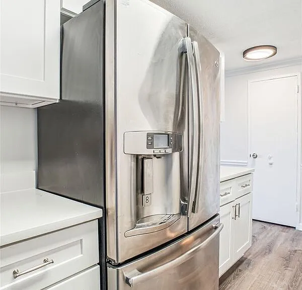 4600 Duke St #409 — Photo 11