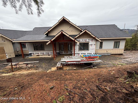 3rd image of 883 Grouse Mountain Rd