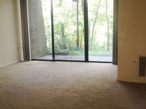 15' x 18' Living Room - Lots of Light