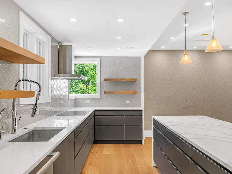 59 Fresh Pond Ln — Photo 7