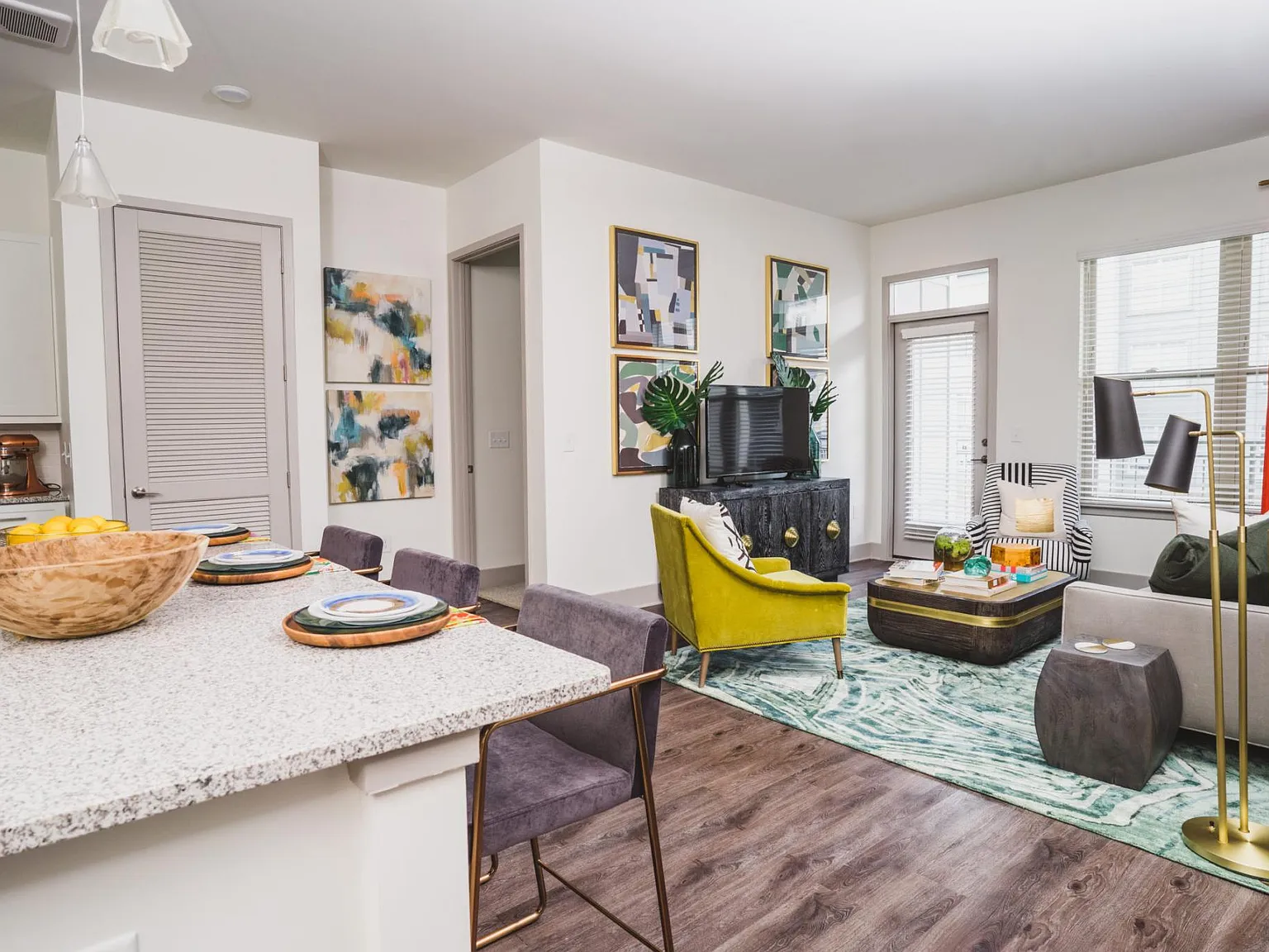 2 bed, 1244 sqft, $2,380 — Photo 4