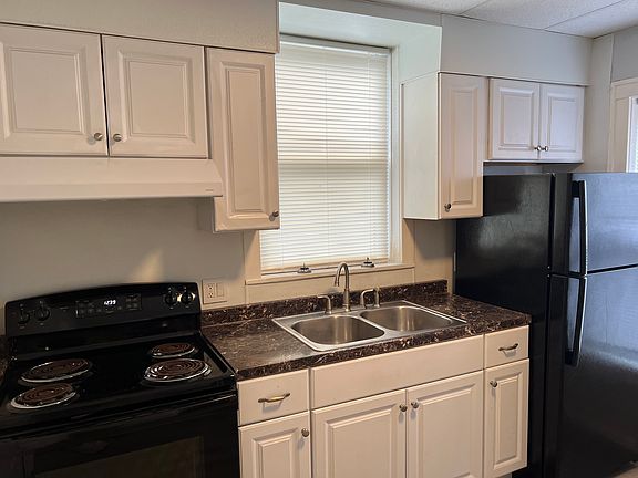 2nd image of 278 Crosby St APT 2