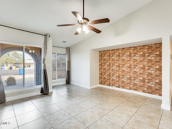 3rd image of 1437 W YUKON Drive