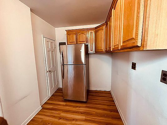 3rd image of 2143 27th St APT B1