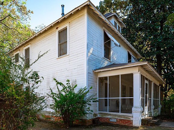 3rd image of 1024 Clifton St