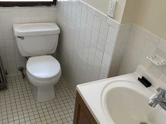 4th image of 77-31 164th St #3A