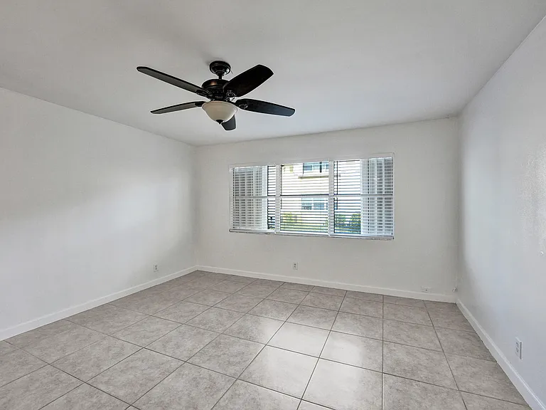 600 SE 2nd Ave #K2 — Photo 16