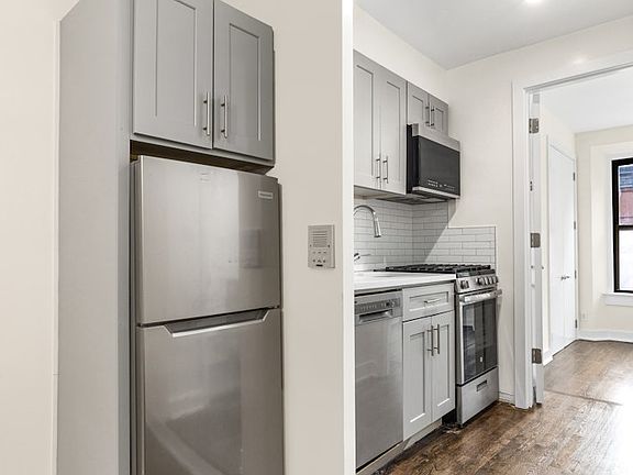 5th image of 245 W 72nd St APT 4B