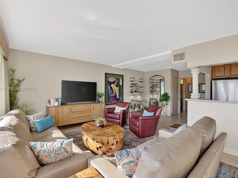 180 Isle Of Venice Dr #121 — Photo 13