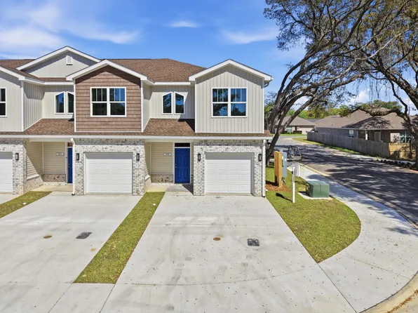 931 Kenzie Ln, Fort Walton Beach, FL 32547