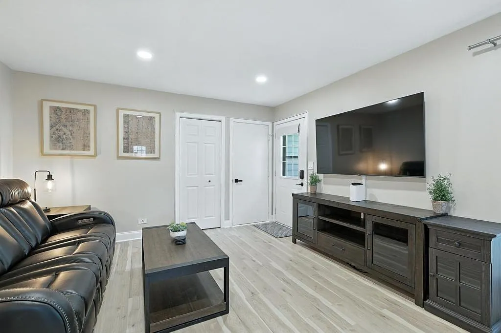 2621 Wingate Ct — Photo 3