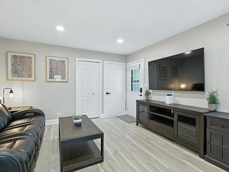 2621 Wingate Ct — Photo 3