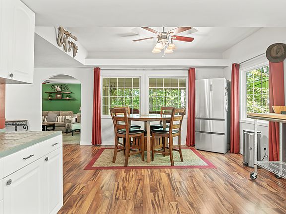 5th image of 1656 White Oak Dr