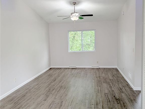 3rd image of 1636 Seth Robert Dr