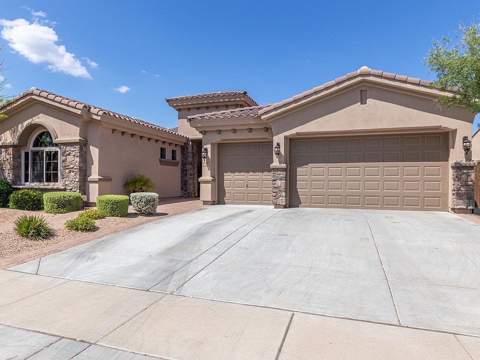 1st image of 1630 W Dusty Wren Dr