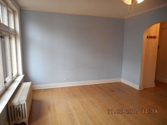 3rd image of 1136 Ontario St APT 1C