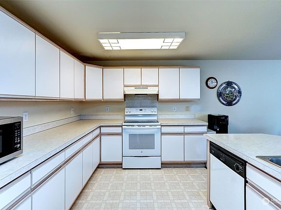 4th image of 6305 Shelby Court SE