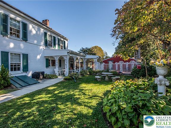 5th image of 1742 Butztown Rd